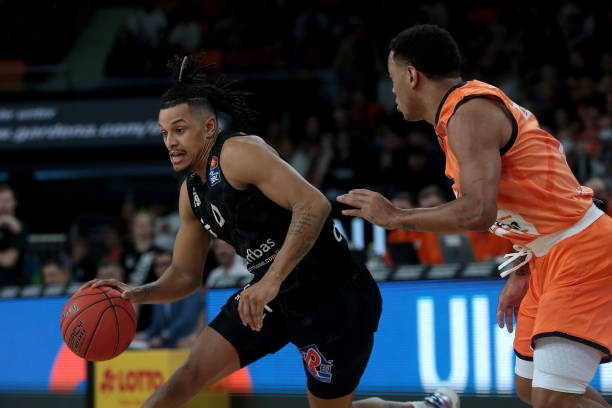 广泛的国际 广泛的国际