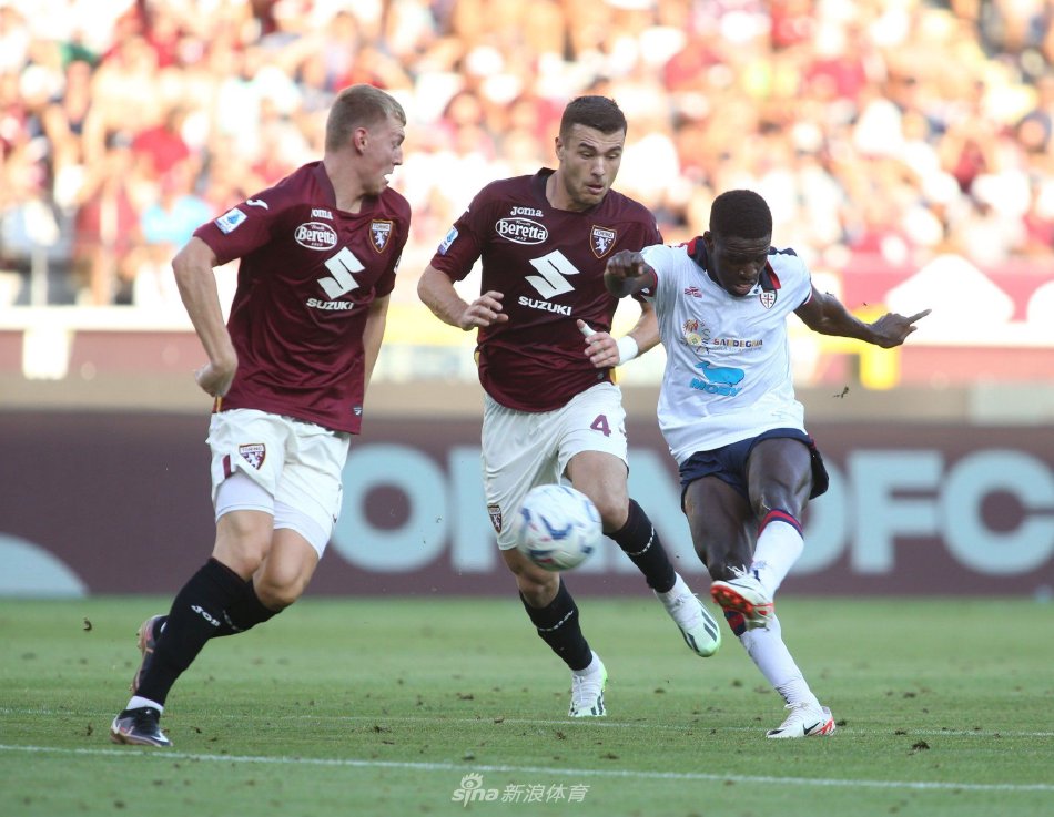 和犀利的射 和犀利的射